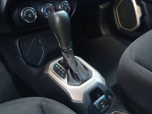 Imagem 11 de 13 de Jeep Renegade 1.8 16v Flex 4p Automático