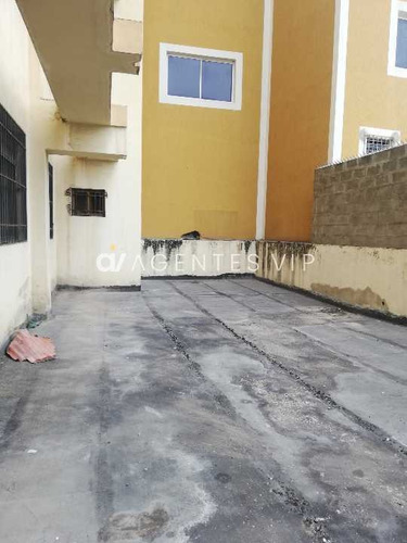 Imagen 15 de 25 de Se Vende Local Comercial Centro Profesional Anibal Dominicci