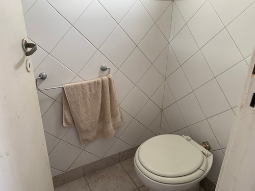 Imagen 22 de 30 de Venta De Quinta En Villa Luzuriaga Con Piscina