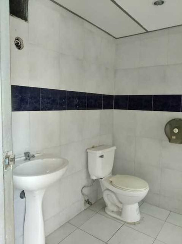Imagen 6 de 7 de Oficina En Venta - Av Urdaneta