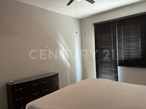 Tercer Retorno Del Murcielago #2265, Col. Versalles, Los Mochis, Sin