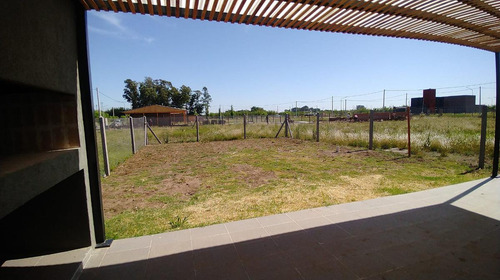 Venta Casa De 2 Dormitorios En Ecovida, Villa Amelia