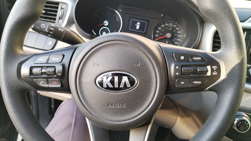 Kia Sorento 2.4 Lx At