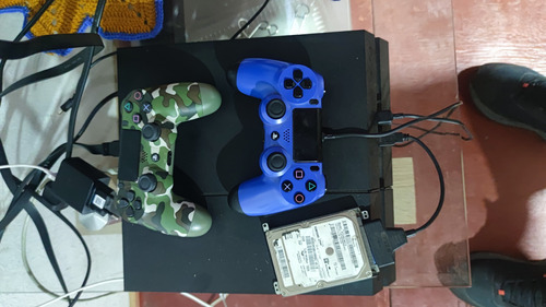 Playstation 4, 2 Mandos, Y Varios Juegos Mostrados En Fotos.