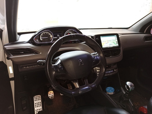Imagen 10 de 14 de Peugeot 208 2014 1.6 Xy