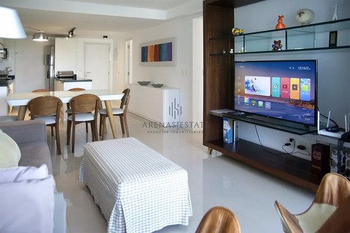 Apartamento En Venta En Torre Esmeralda De 3 Dormitorios , En Punta Del Este