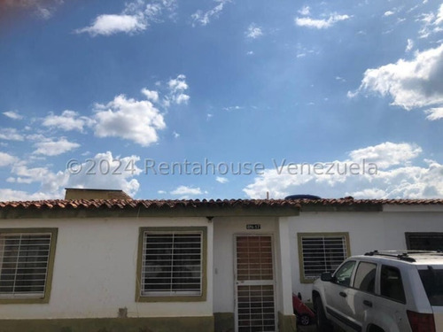 Milagros Inmuebles Casa Venta Barquisimeto Lara Villas Yara Economica Residencial Economico  Rentahouse Codigo Referencia Inmobiliaria N° 24-21457