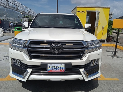 Imagen 2 de 12 de Toyota Land Cruiser