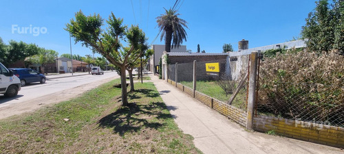 Casa 2 Dormitorios En Soldini. Alto Potencial Comercial. Segunda Unidad A Refaccionar