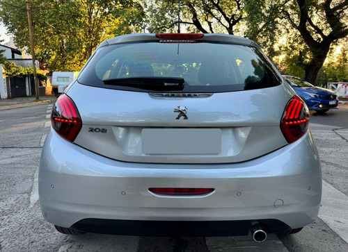 Peugeot 208 1.6 Allure Nav Tiptronic