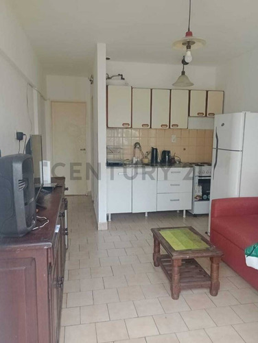 Venta Ph Dos Ambientes Con Patio En Ramos Mejía, La Matanza