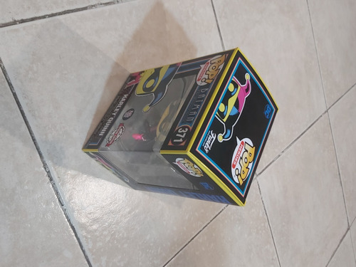 Imagen 3 de 4 de Harley Quinn Animated Series Funko Pop Black Light Glow