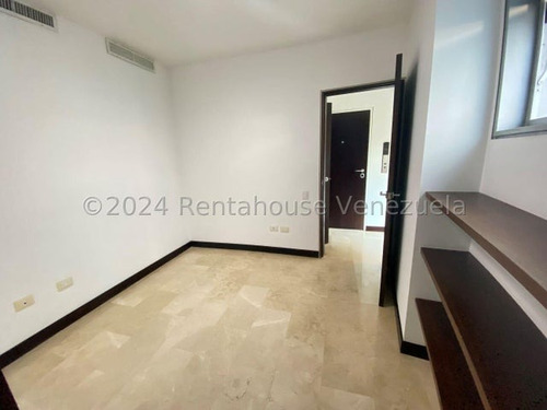 Ag. Vende Hermoso Apartamento Ubicado En Urb. Las Mesetas De Santa Rosa De Lima.