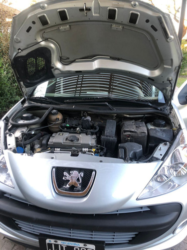 Peugeot 207 1.4 Sedan Xs