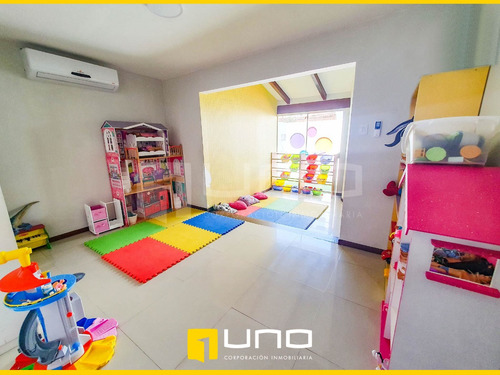 Imagen 3 de 17 de Inmueble En Venta En Barrio Sirari Ideal Para Oficinas, Restaurante O Guarderia