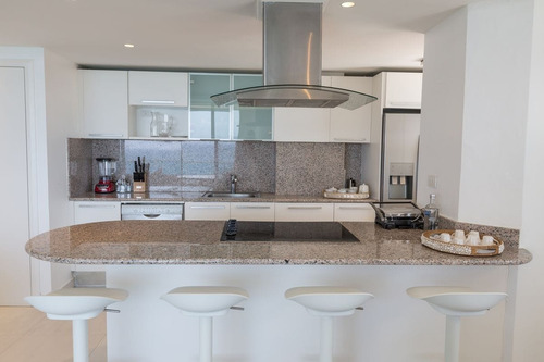 Vendo Lujoso Apartamento Ubicado En Marbella, Juan Dolió