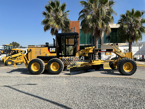 Motoconformadora Caterpillar 140h 2003