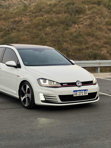 Imagen 8 de 17 de Volkswagen Golf 2017 2.0 Gti Tsi Mkvii Cuero