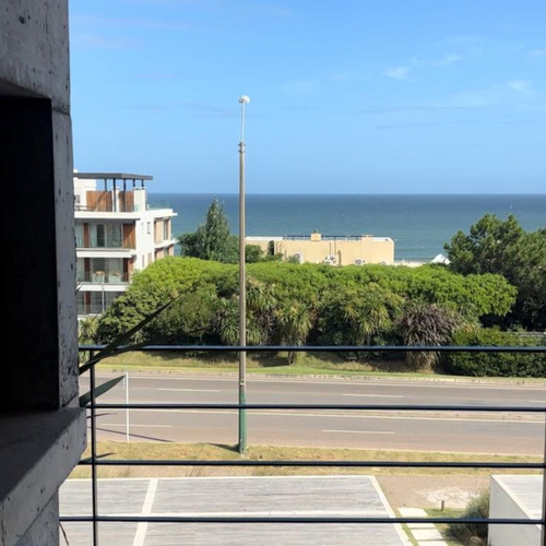 Venta De Apartamento 2 Dormitorios En Manantiales (ref: Bpv-9759)