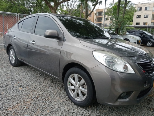 Nissan Versa 1.6 Advance