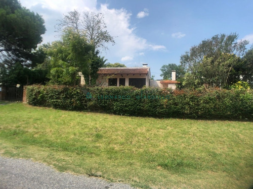Imagen 26 de 29 de Colonia Del Sacramento - Casa A Refaccionar Con Buen Terreno