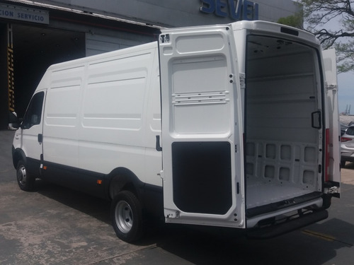Iveco Furgon/pasajeros 55c17- Buceo Car´s