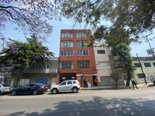 Edificio Con Bodega En Venta En Azcapotzalco.