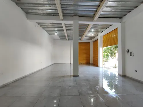 Local En Arriendo En El Llano. Cod A28743