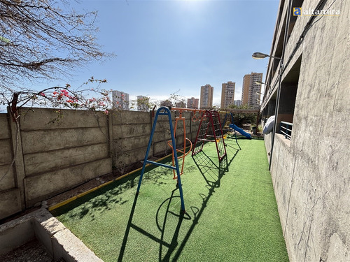 Departamento En Arriendo De 2 Dorm. En Iquique