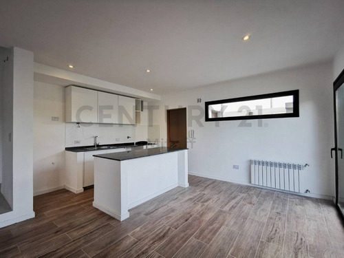 Imagen 7 de 23 de Dúplex En Venta De 3 Dormitorios En Gonnet, La Plata