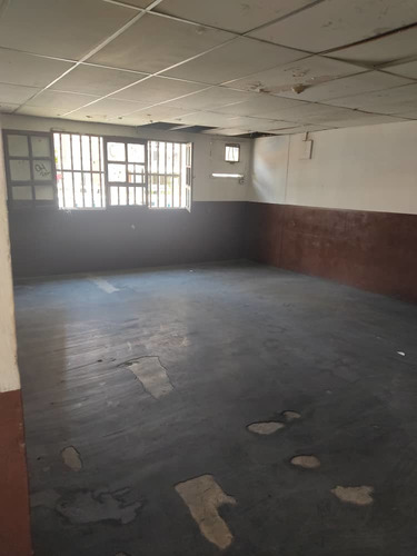Imagen 3 de 9 de Casa En Bello Monte Con Gran Potencial De Desarrollo / Wr