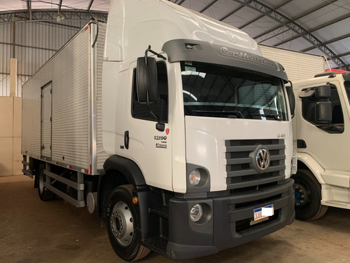 Imagem 1 de 13 de Volkswagen 13.190 Constellation Baú 2020
