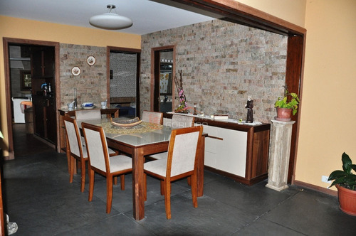 Casa En Venta Y Alquiler En Punta Del Este, Zona De Playa Mansa.- Ref: 18669