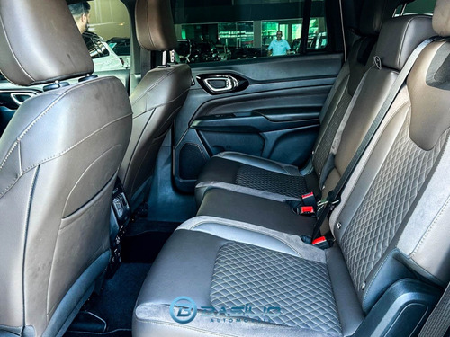 Jeep Commander 2.0 TD380 TURBO DIESEL OVERLAND AT9