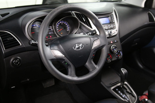 Imagem 5 de 15 de Hyundai Hb20 C.style/c.plus 1.6 Flex 16v Aut. 2014/2014