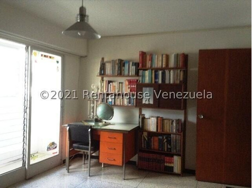 Ph 292 M2, Oportunidad Para Remodelar!!! Colinas De Bello Monte 24-12573 Katiuska Quevedo