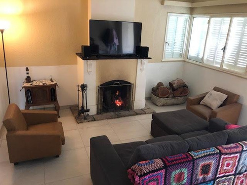 Imagen 4 de 13 de Casa Chalet Clasico Actualizado Venta - Ituzaingó Norte - Permuta - Oportunidad