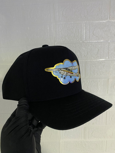Gorra Avioneta Placa A Color Kamel 804 Visera Semi Curva Negro Ajustable