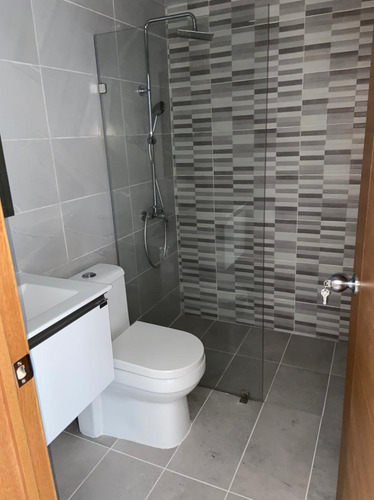Imagen 8 de 14 de Hermoso Apartamento En Torre Con Área Social Bella Vista