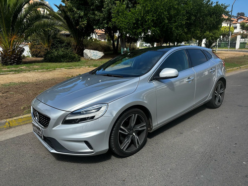 Volvo V40 T4 Mec R-desing