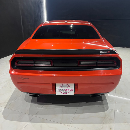 Dodge Challenger 6.1l Srt 8 V8 Piel Qc At