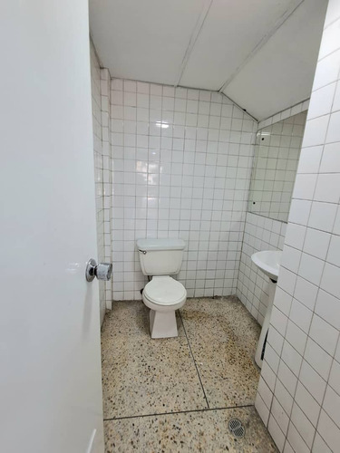 Se Alquila Local Comercial, Av. Bolivar Sur, Diagonal Plaza