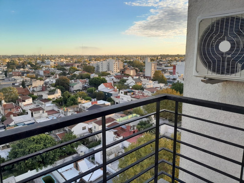 En Caseros Centro Alquilo Con Cochera Cubierta Hermoso Departamento De 2 Ambientes  Ficha 9920