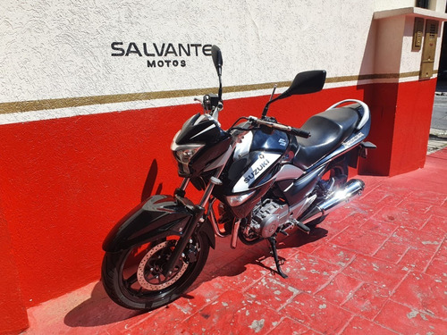 Suzuki Inazuma 250 2016 Preta