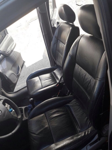 Imagem 6 de 7 de Chevrolet Zafira 2002 2.0 16v 5p