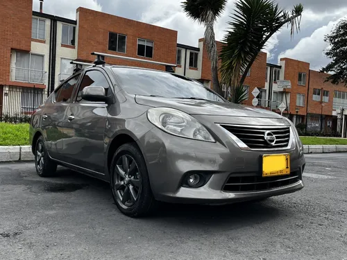Nissan Versa 1.6 Advance
