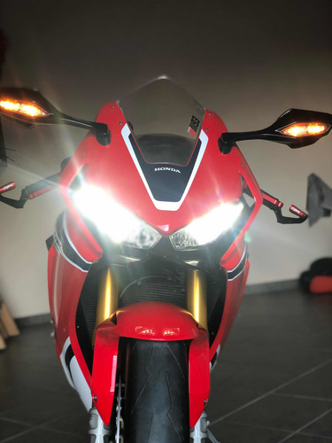 Imagen 6 de 8 de Honda Cbr1000rr Sp1