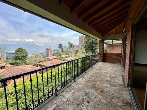 Casa En Arriendo En El Poblado. Cod A775953