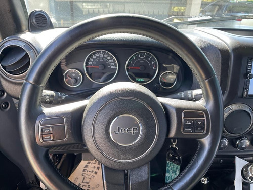 Imagen 14 de 15 de Jeep Wrangler Unlimited 2013 3.6