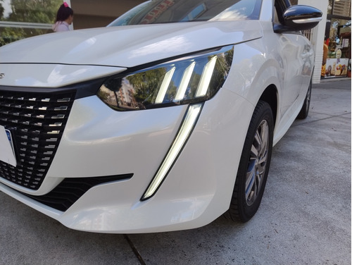 Peugeot 208 1.6 Feline Tiptronic